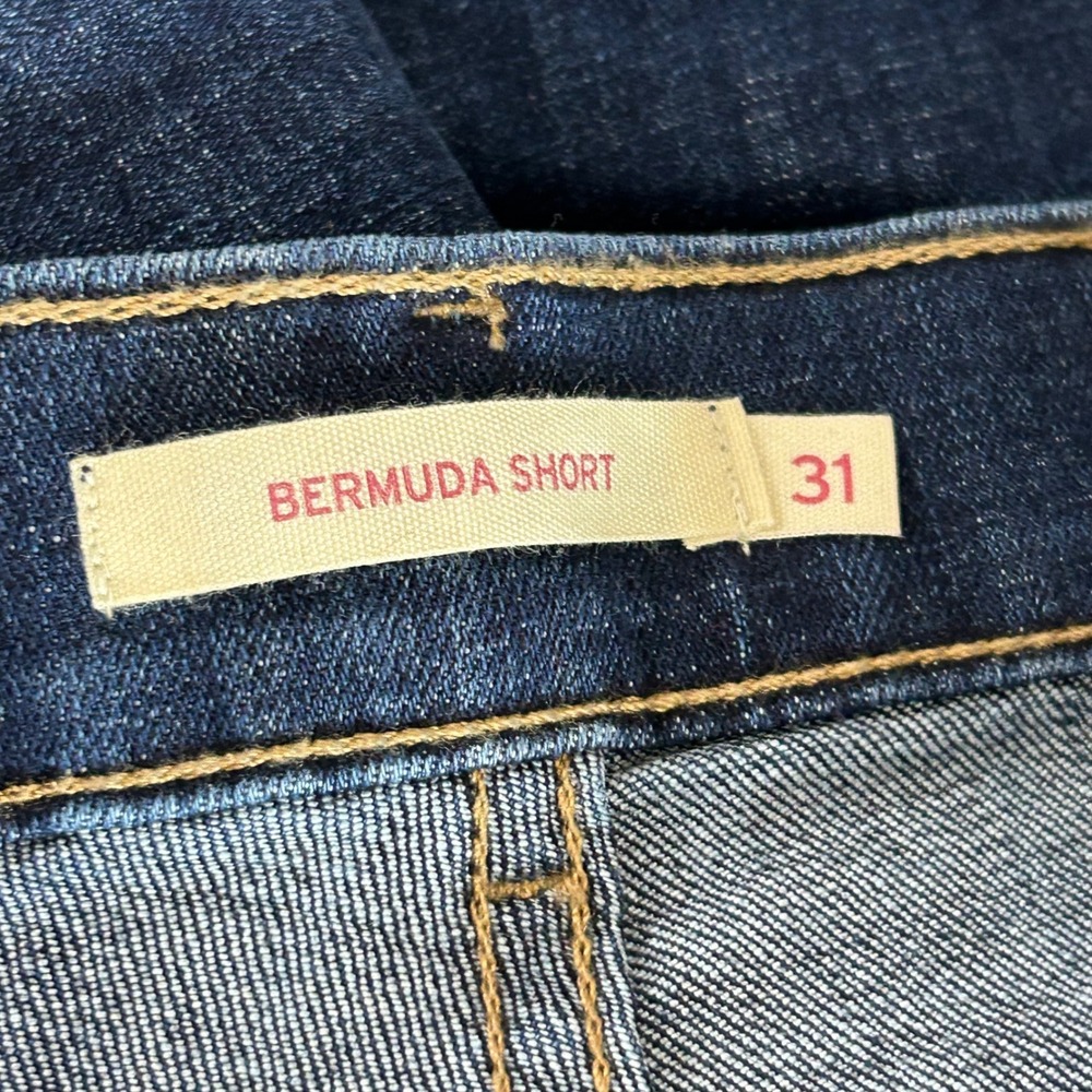 Levis Bermuda Shorts Womens 31 Dark Wash Blue Denim Stretch Mid Rise Casual - Picture 6 of 10